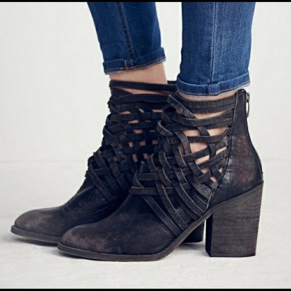 Black Free People Carrara Ankle Boots.  Sz:  5.5. - Picture 1 of 10